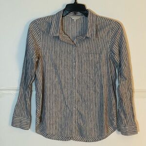 Lucky Brand blu& white LS Striped Shirt. Size M